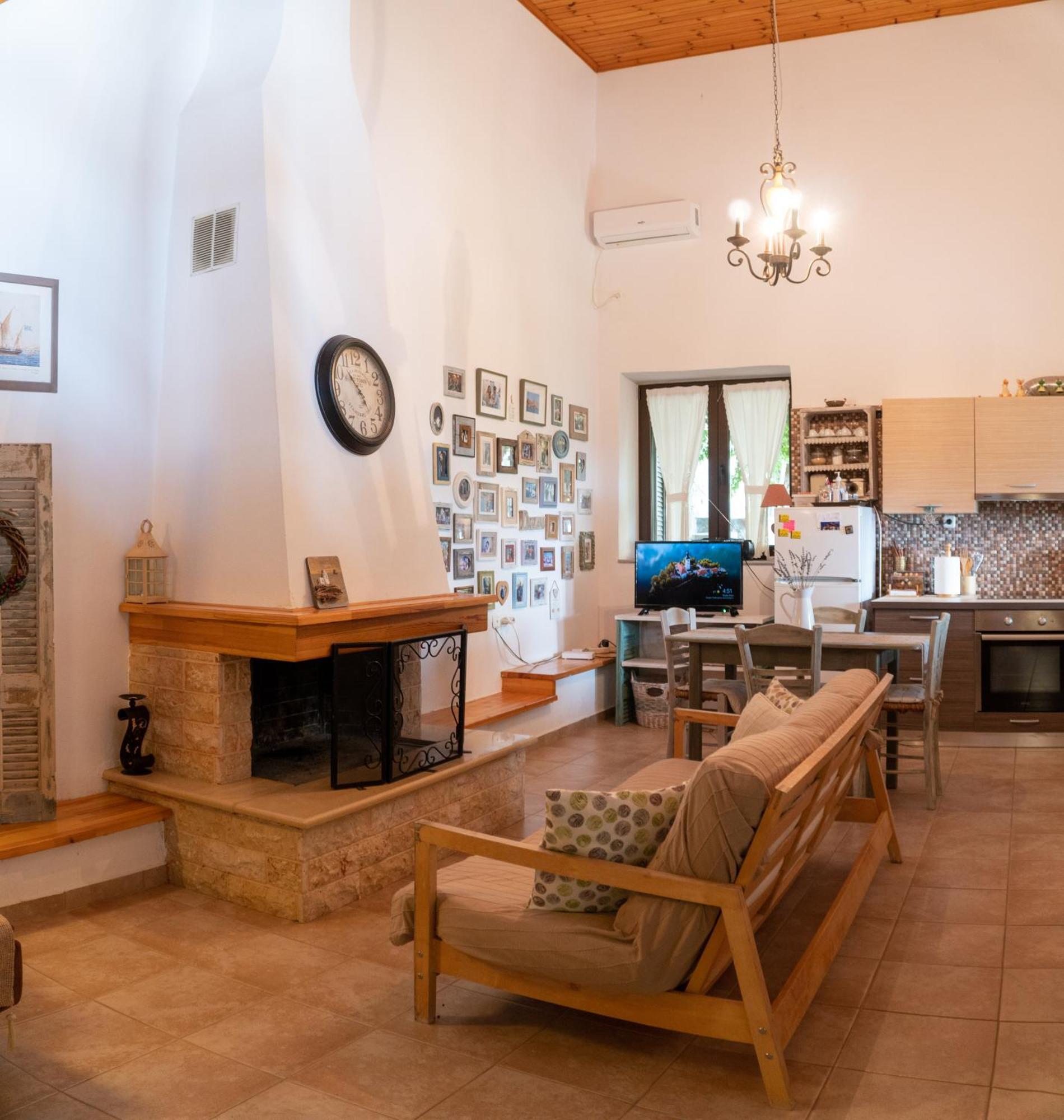 Villa Achinos Akhinos Bagian luar foto